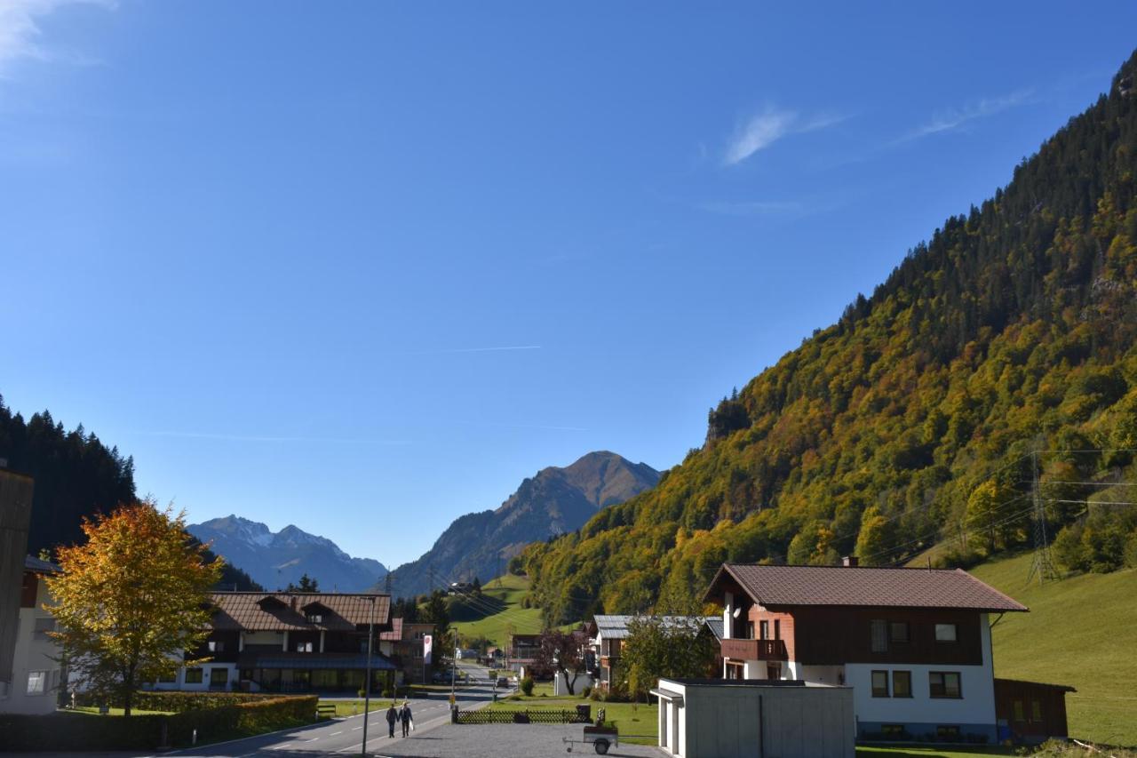 Haus St. Martin Hotel Klosterle am Arlberg Kültér fotó