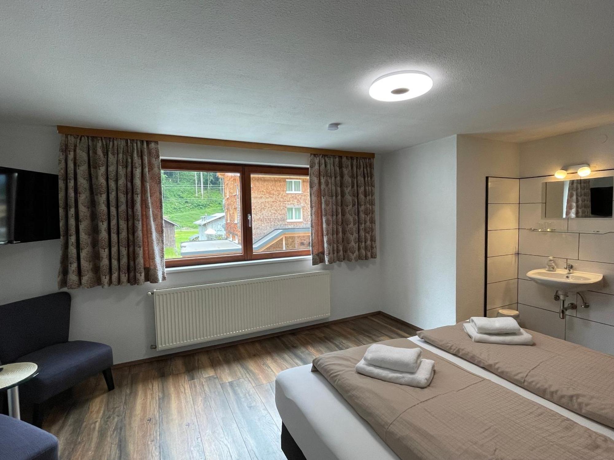 Haus St. Martin Hotel Klosterle am Arlberg Kültér fotó